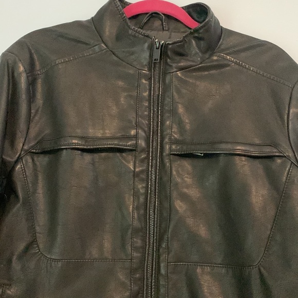 Men’s Faux Leather Moto Bomber Jacket Size Medium New W/out Tag Apt 9 Qu… - Picture 2 of 10